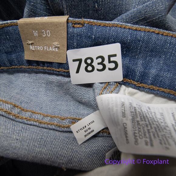 New! Madewell Retro Flare Jeans in Norwich Wash , size 30 - Picture 15 of 15